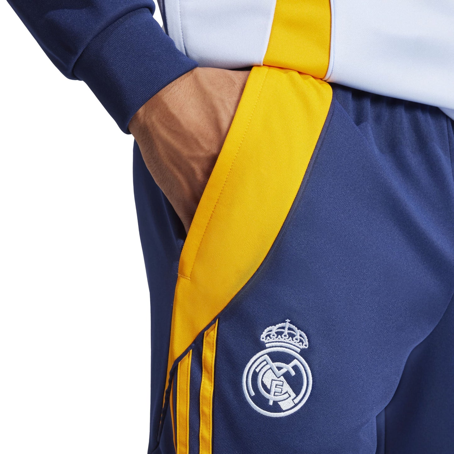 Real Madrid Tracksuit 2024/25 - light blue