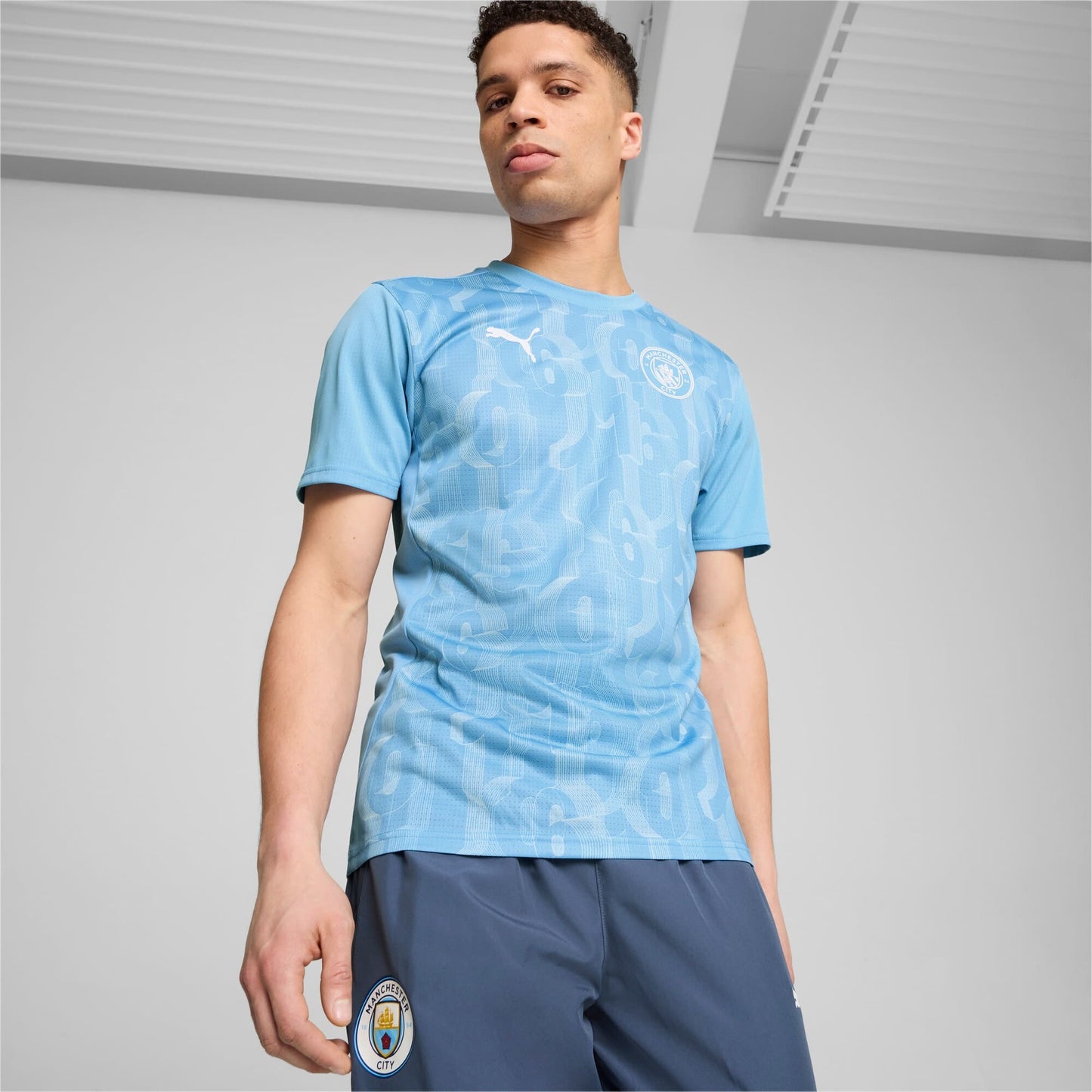 Manchester City Pre-match Jersey 2024/25